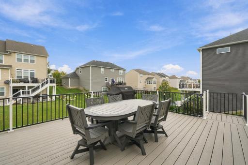 9324 Summerlin Road, Woodbury, MN 55129