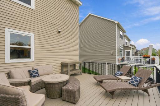 9324 Summerlin Road, Woodbury, MN 55129