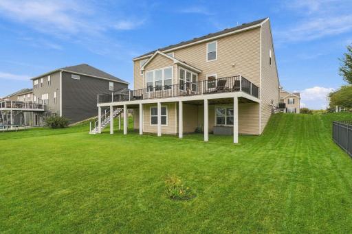 9324 Summerlin Road, Woodbury, MN 55129