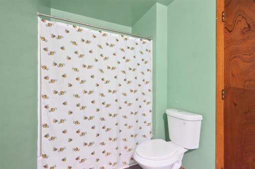 Upper full bath