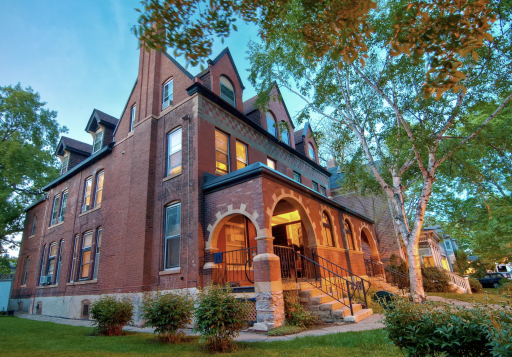 399 Ashland Avenue, Saint Paul, MN 55102