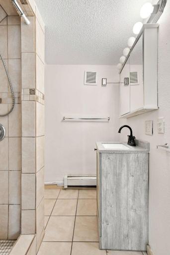 22-web-or-mls-Lawson_05640.jpg