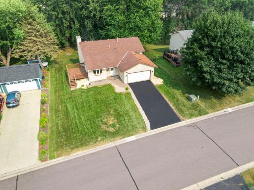 Enjoy easy access to Turtle Lake Beach, the Shoreview Community Center, and a variety of shopping and dining options. Don’t miss the opportunity to own this well-maintained home in a highly desirable Shoreview location!