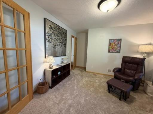 nice sized spacious front office or flex room space