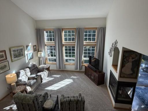 Ample room for entertaining in addition to day to day life!