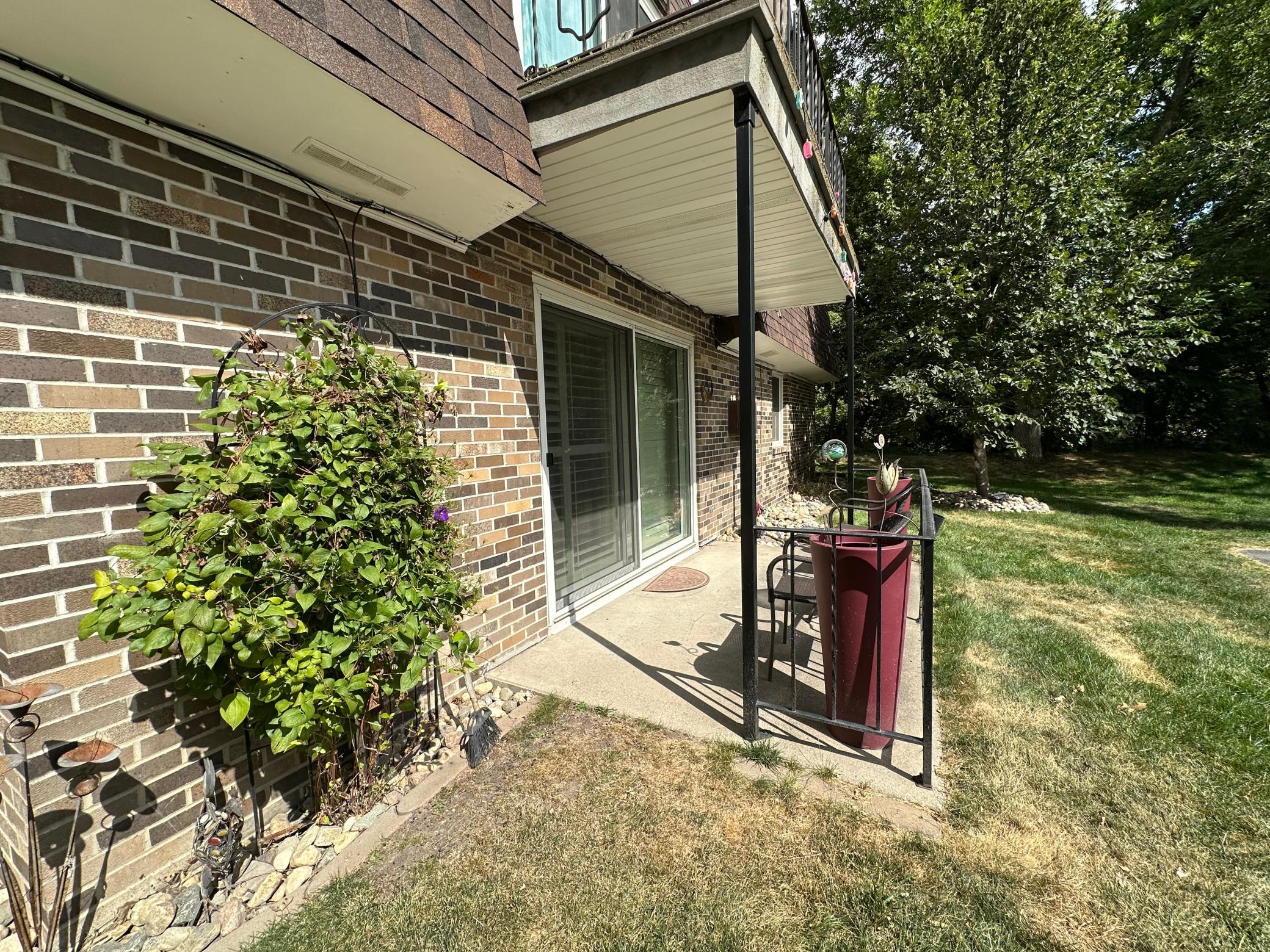 530 Main Ave W
