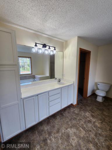 Master bath area