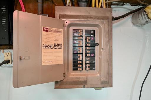 23 Electrical Panel.jpg