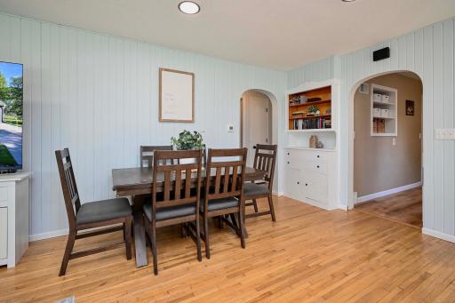 5 Dining Room.jpg