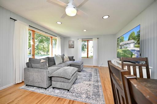 4 Living Room.jpg