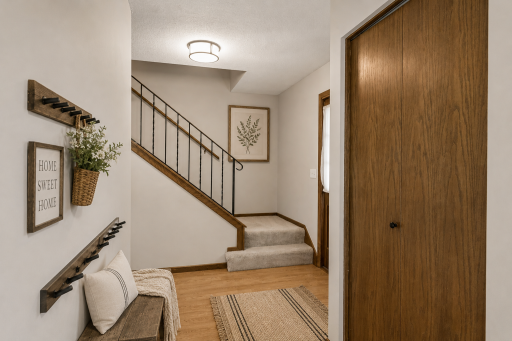 Entryway - virtually staged