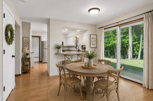 Dining area - virtually staged