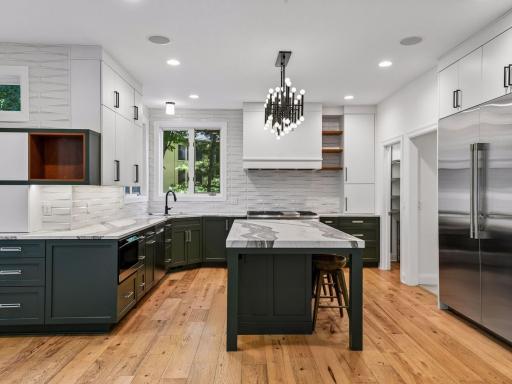 25695 Maple View Court, Excelsior, MN 55331
