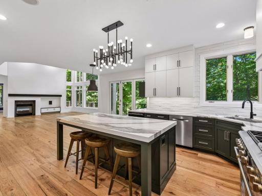 25695 Maple View Court, Excelsior, MN 55331