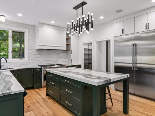 25695 Maple View Court, Excelsior, MN 55331