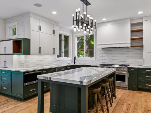 25695 Maple View Court, Excelsior, MN 55331