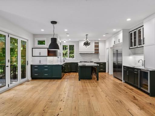 25695 Maple View Court, Excelsior, MN 55331