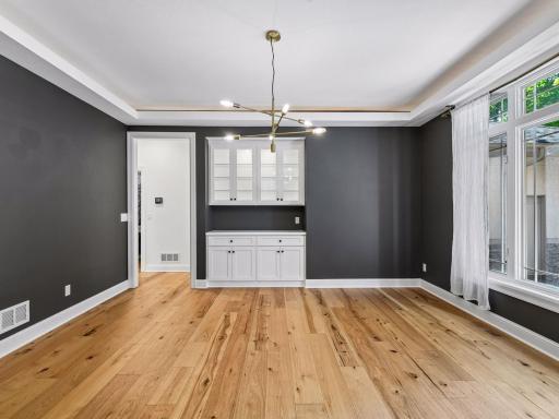 25695 Maple View Court, Excelsior, MN 55331