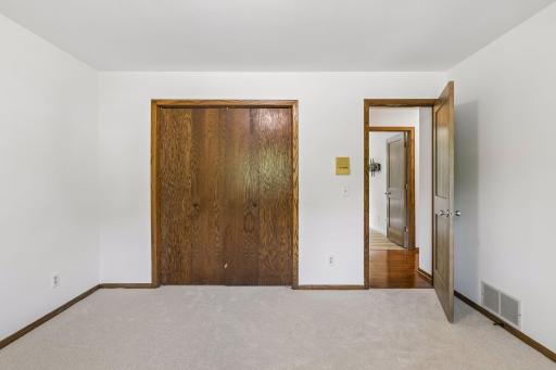 761 Torchwood Court, New Brighton, MN 55112