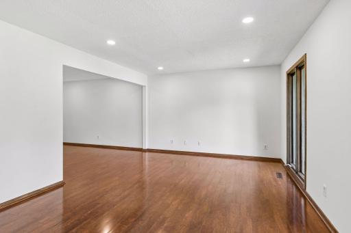 761 Torchwood Court, New Brighton, MN 55112