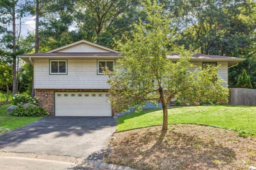 761 Torchwood Court, New Brighton, MN 55112
