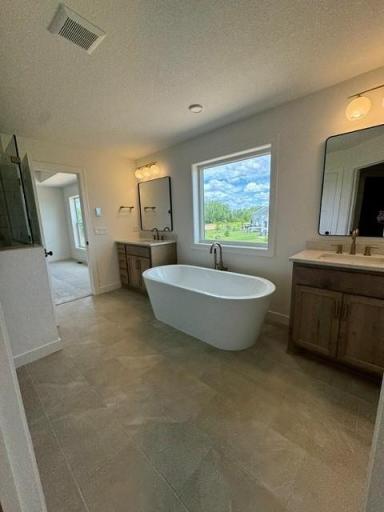 3701 Knightsbridge Lane N, Lake Elmo, MN 55042