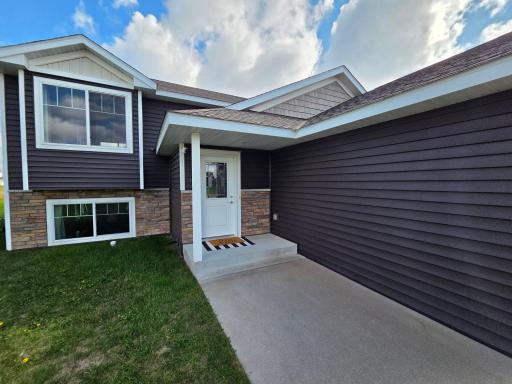 1009 26th Street Loop, Sartell, MN 56377