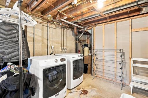 1008 9th Street SW, Faribault, MN 55021
