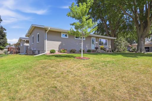 1008 9th Street SW, Faribault, MN 55021