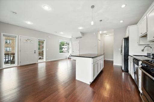600 W 32nd Street, 1, Minneapolis, MN 55408