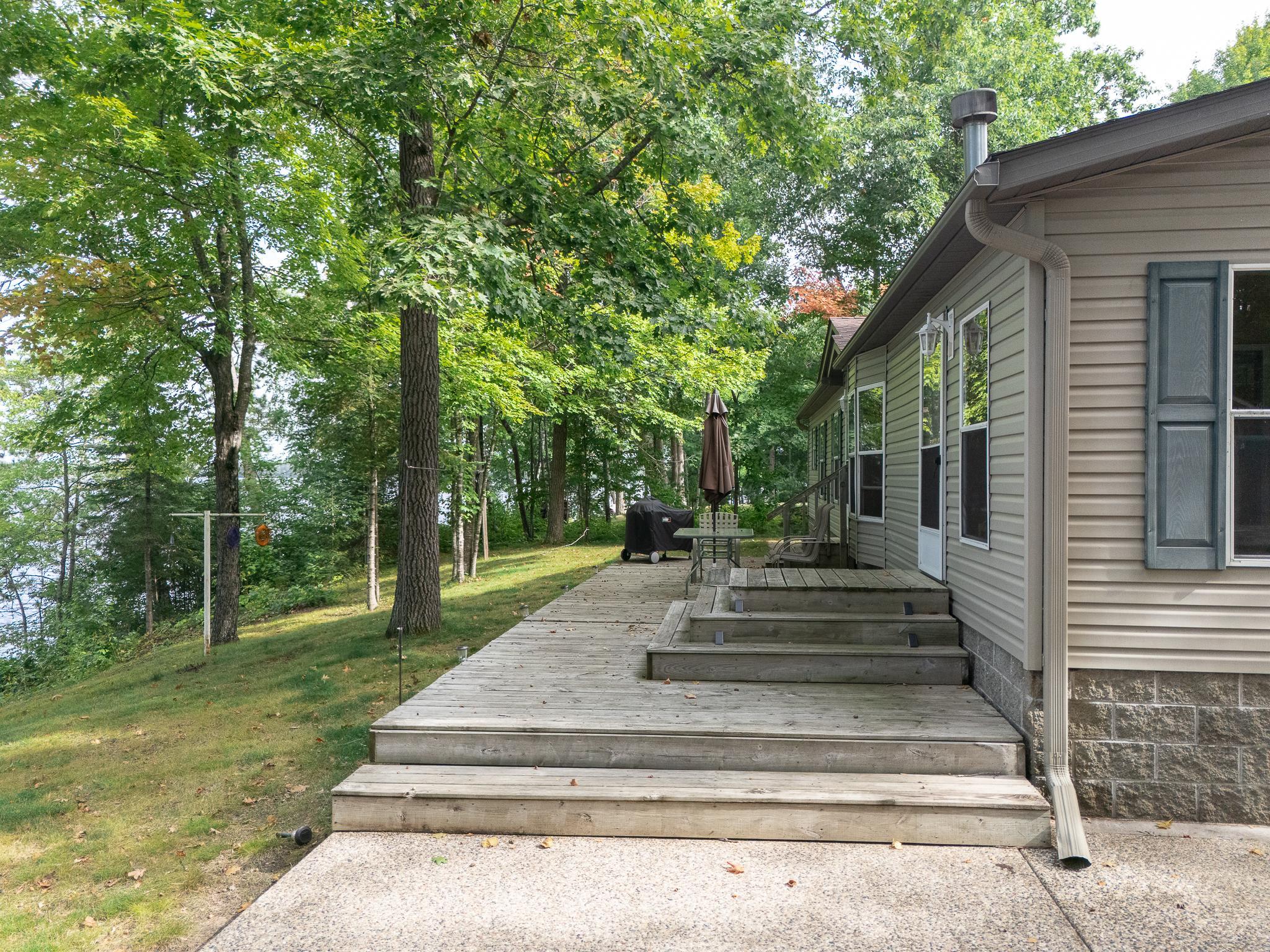 Sideview of deck