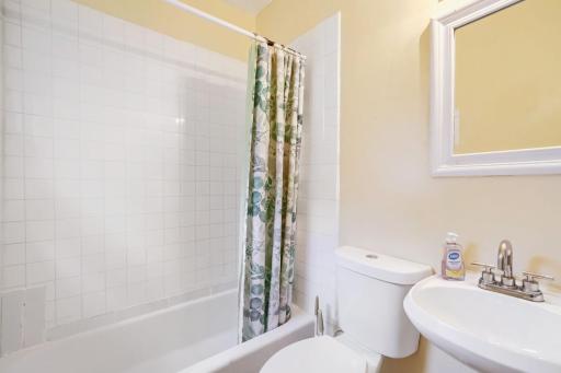 3102 N Morgan Ave - Web Quality - 009 - 09 Primary Bathroom.jpg