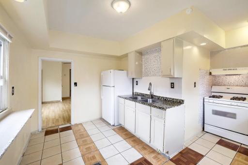 3102 N Morgan Ave - Web Quality - 006 - 06 Kitchen.jpg