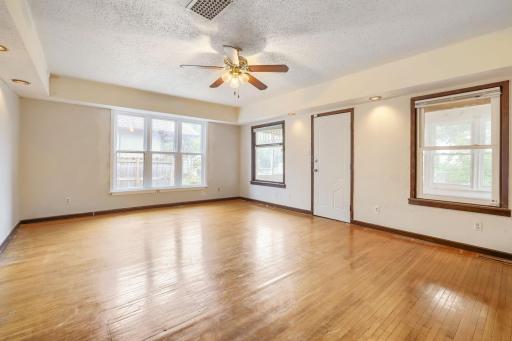 3102 N Morgan Ave - Web Quality - 002 - 02 Living Room.jpg