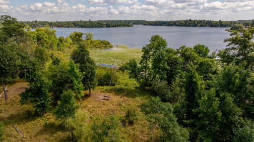 Rare buildable lot on Gull Lake peninsula
