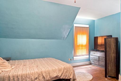 Bedroom 2 - upper level