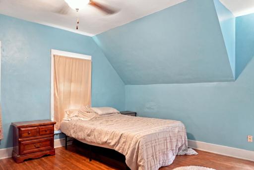 Bedroom 2 - upper level