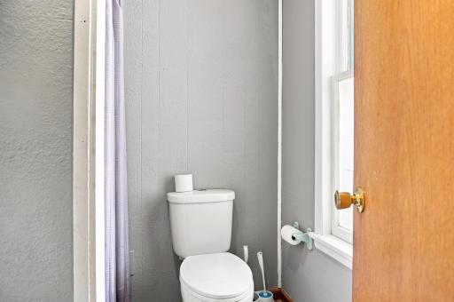 34 Bathroom - main level