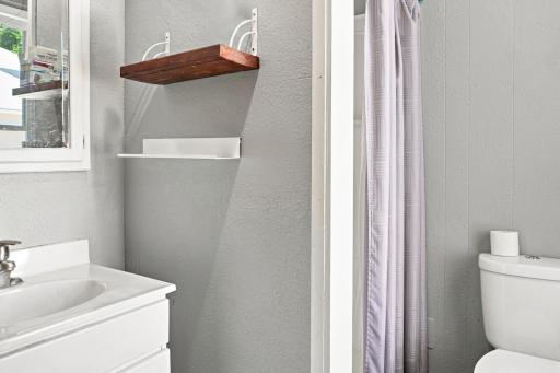 34 Bathroom - main level