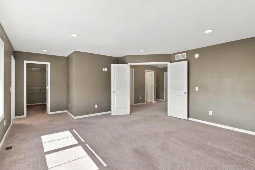 7662 Addisen Court, Inver Grove Heights, MN 55077