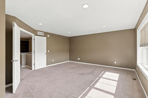 7662 Addisen Court, Inver Grove Heights, MN 55077