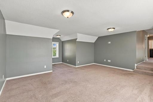 7662 Addisen Court, Inver Grove Heights, MN 55077