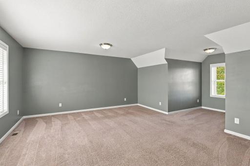 7662 Addisen Court, Inver Grove Heights, MN 55077