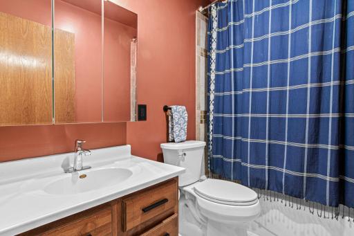Main Floor Full Bath