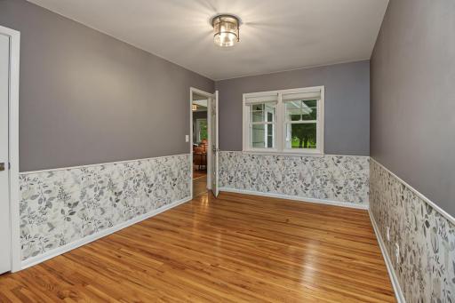 1424 Rhode Island Avenue N, Golden Valley, MN 55427