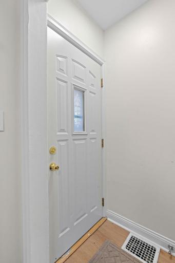 14-web-or-mls-2627 NE McKinley St-14.jpg
