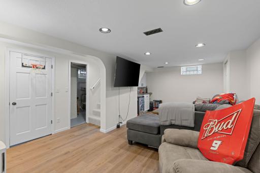 33-web-or-mls-2627 NE McKinley St-33.jpg