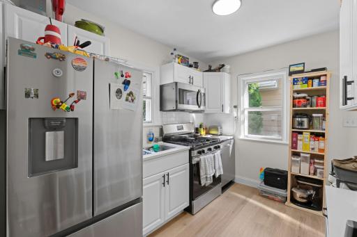 19-web-or-mls-2627 NE McKinley St-19.jpg