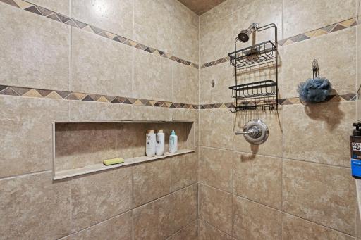 40-web-or-mls-2627 NE McKinley St-40.jpg