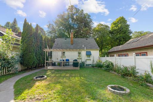 10-web-or-mls-2627 NE McKinley St-10.jpg